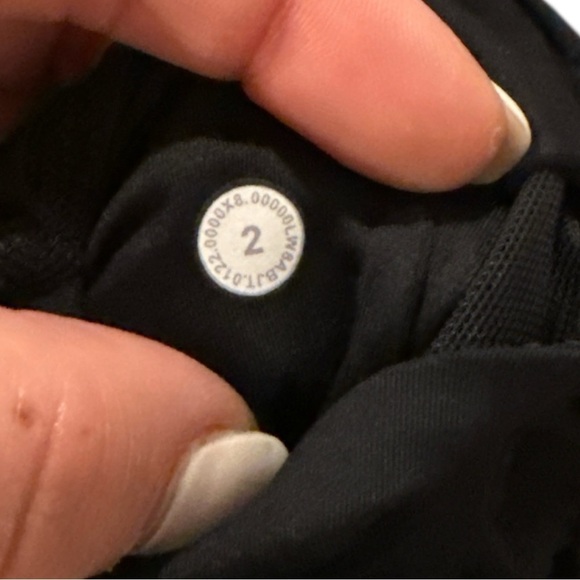 EUC - Lululemon Court Rival High Rise Skirt - Black - Size 2 - Picture 8 of 8